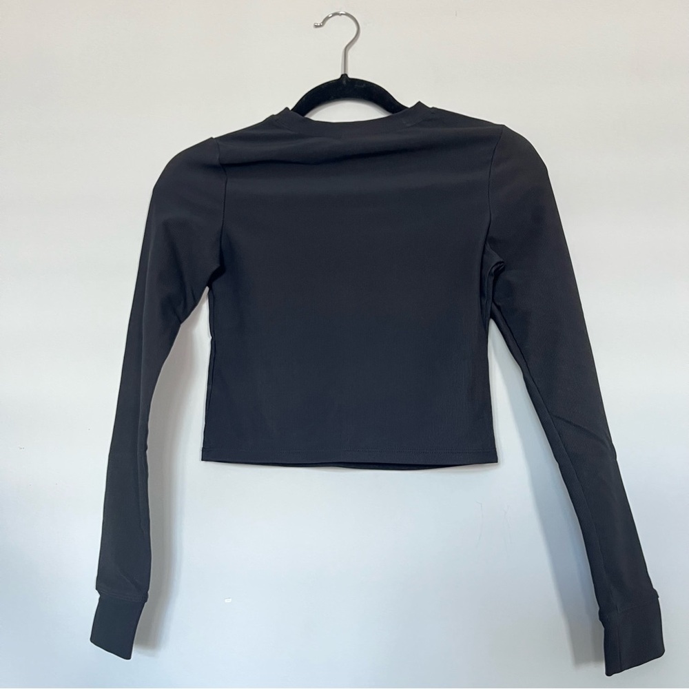 Kyodan Women’s Black Ribbed Cropped Activewear or Everyday Long Sleeve - Picture 3 of 8
